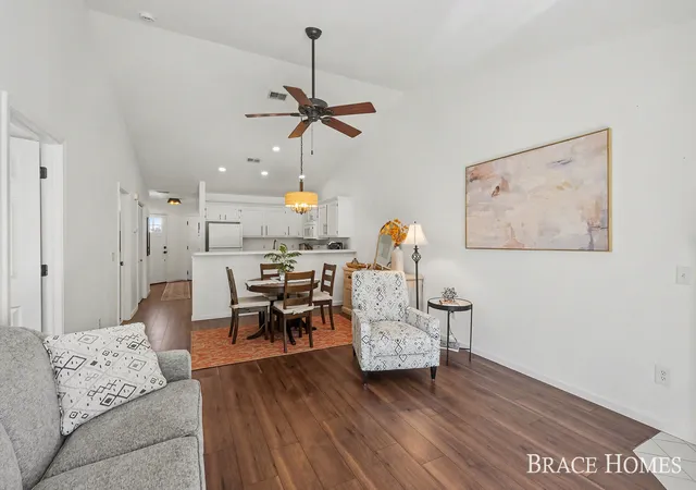 Listing Photo 4 - Condo for sale in building located at 3369 Clear Vis Ct NE, Grand Rapids, MI 49306