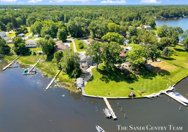 5th image of 7 Circle Dr, Fruitport, MI 49415 | MLS# 71026016889