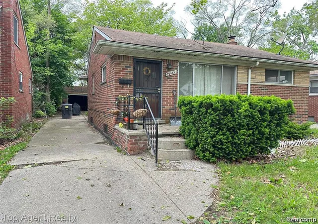 Photo 2 of Single family home for sale at 20485 Helen St, Detroit, MI 48234 | MLS# 20261027242 | Listing updated on 2026-07-06
