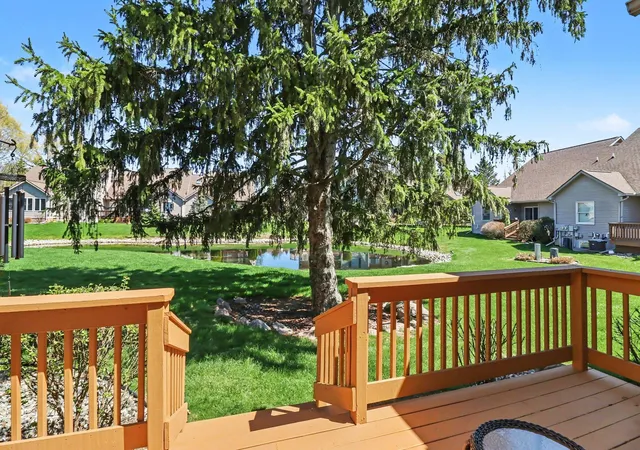 Listing Photo 4 - Condo for sale in building located at 2023 Golfcrest Dr, Davison, MI 48423 - Unit #5