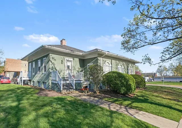 1st image of 624 Phoenix St, South Haven, MI 49090 | MLS# 69026016913