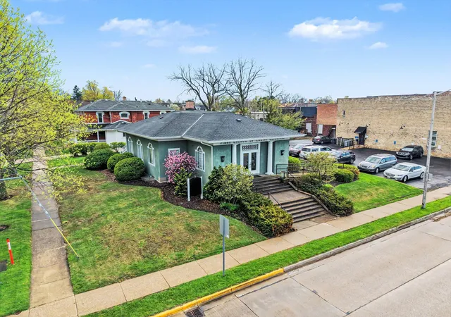 2nd image of 624 Phoenix St, South Haven, MI 49090 | MLS# 69026016913