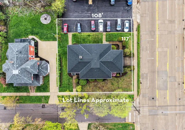 3rd image of 624 Phoenix St, South Haven, MI 49090 | MLS# 69026016913
