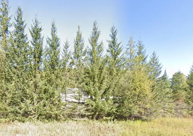 1st image of 2565 S Larks Lake Rd, Harbor Springs, MI 49740 | MLS# 58050204976