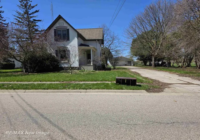 3rd image of 184 S Main St, Elkton, MI 48731 | MLS# 61050204979