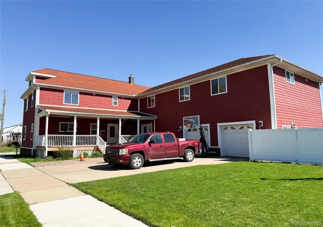 4th image of 703 Saint John St, Wyandotte, MI 48192 | MLS# 20261027334