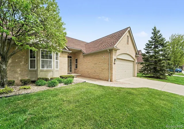 3rd image of 17171 Stone Dr, Clinton Township, MI 48038 4864