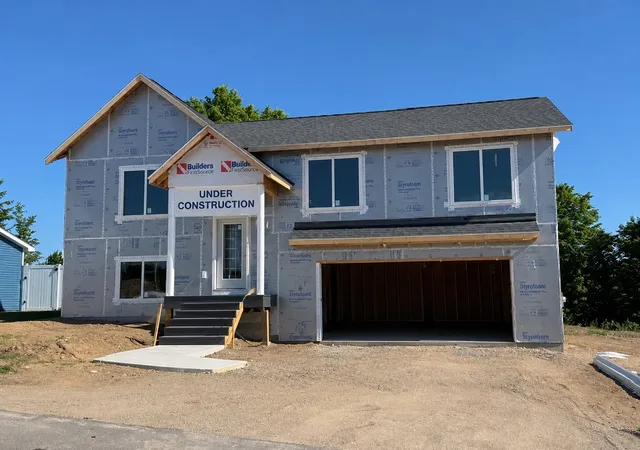 Photo 1 of Single family home for sale at 1690 Finch Dr, Traverse City, MI 49685 | MLS# 78080067188 | Listing updated on 2026-06-15