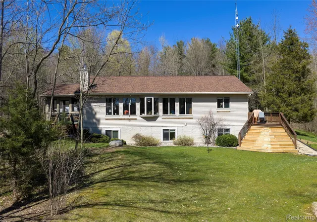 Homes for sale in Mayville, MI | 3788 Murray Rd, Mayville, MI 48744 | MLS# 20261027455