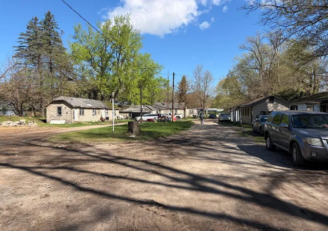 Listing Photo 4 - Condo for sale in building located at 2394 Yankee St, Niles, MI 49120