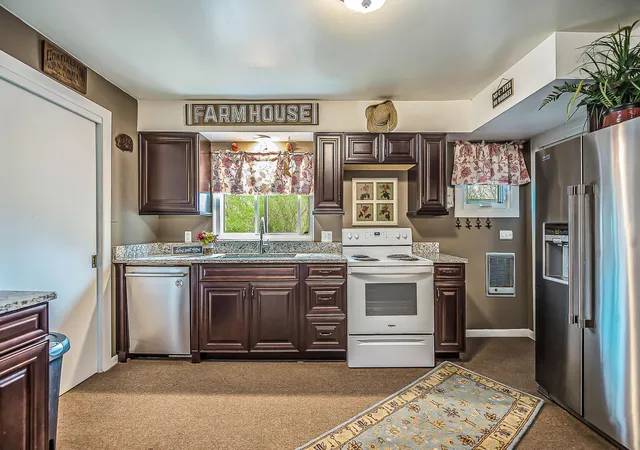 Photo 4 of Single family home for sale at 8415 Huron River Dr, Dexter, MI 48130 | MLS# 81026017118 | Listing updated on 2026-09-08