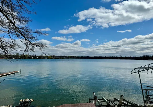 Photo 2 of Mansion for sale at 3234 Pine Lake Rd, West Bloomfield, MI 48324 | MLS# 20261027566 | Listing updated on 2026-07-06