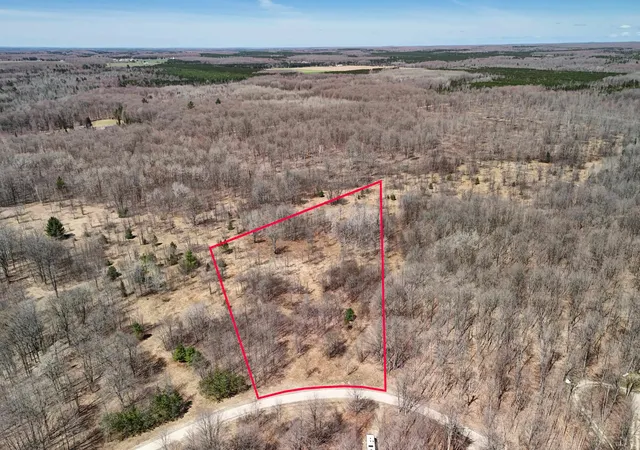 Photo 3 of Land for sale at 171 Ne Kleehammer Clb Dr, Kalkaska, MI 49646 | MLS# 78080067213 | Listing updated on 2026-05-12