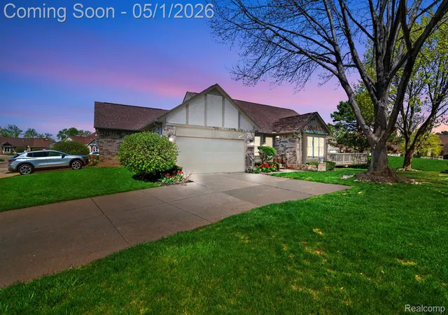 Listing Photo 1 - Condo for sale in building located at 15487 Orch Ridge Dr, Macomb, MI 48038