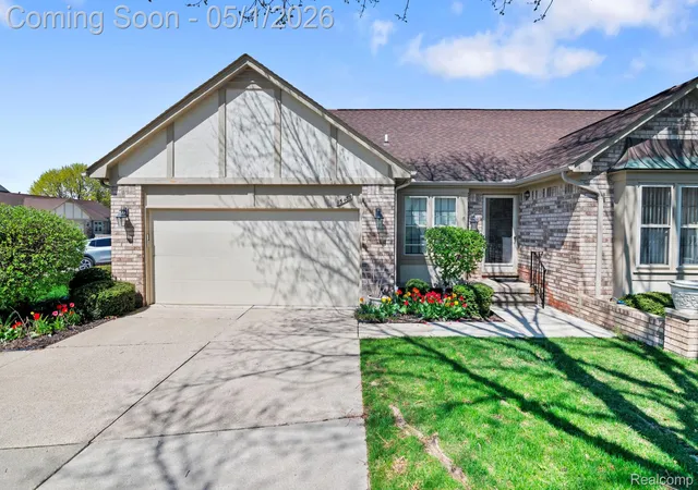 Listing Photo 3 - Condo for sale in building located at 15487 Orch Ridge Dr, Macomb, MI 48038