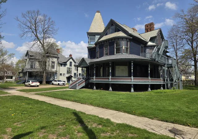 Photo 3 of Multi family home for sale at 316/324 Stuart Ave, Kalamazoo City Kalamazoo, MI 49007 | MLS# 66026017154 | Listing updated on 2026-09-03