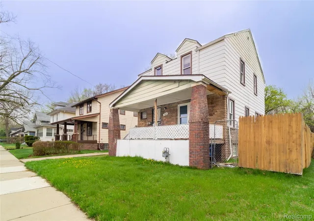 Photo 2 of Single family home for sale at 16881 Burgess, Detroit, MI 48219 | MLS# 20261027696 | Listing updated on 2026-09-11