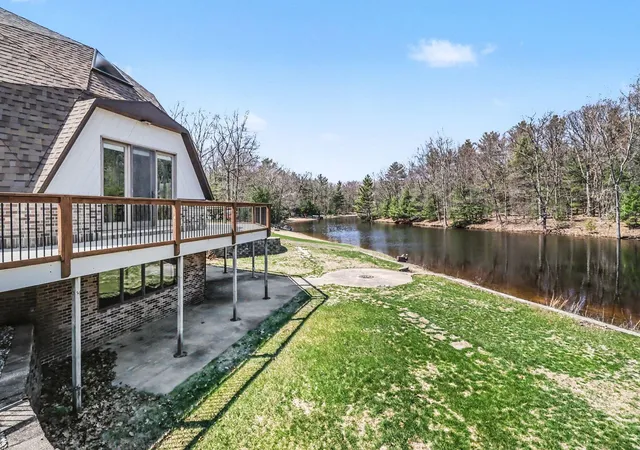 2nd image of 8284 W Lake Holiday Dr, Mears, MI 49436 | MLS# 67026017228