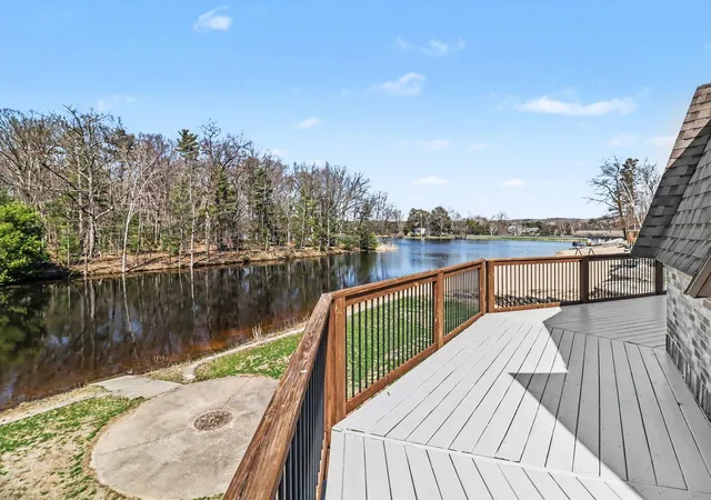 4th image of 8284 W Lake Holiday Dr, Mears, MI 49436 | MLS# 67026017228