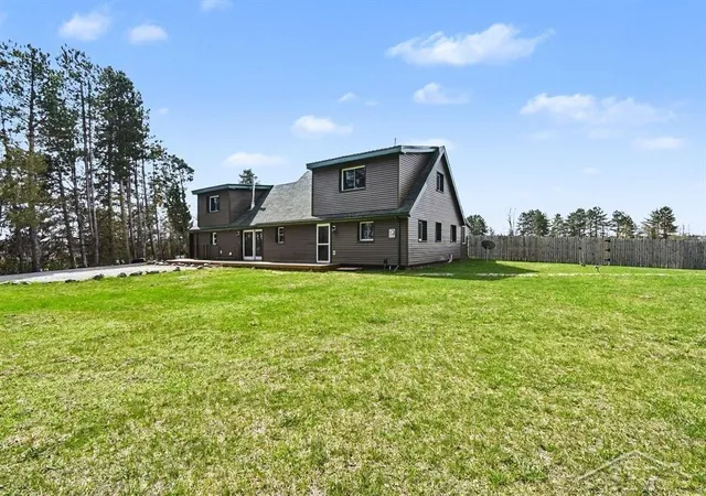 3rd image of 15251 Geddes Rd, Hemlock, MI 48626 | MLS# 61050205186