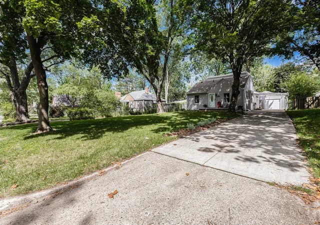 Photo 2 of Single family home for sale at 2657 Elmwood Ave, Ann Arbor, MI 48104 | MLS# 81026017467 | Listing updated on 2026-05-05