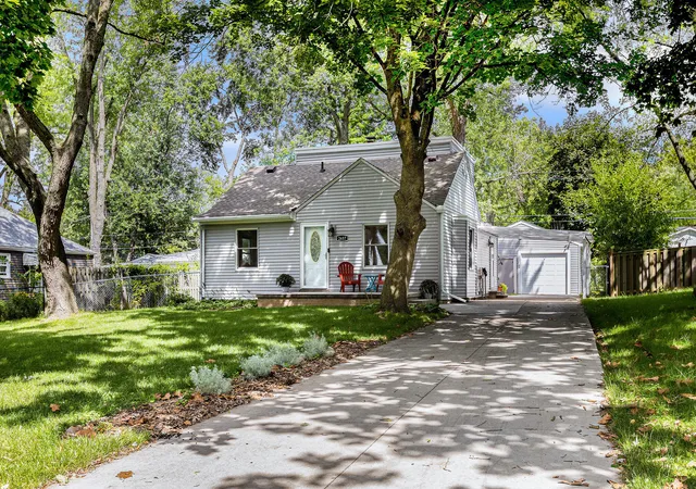 Photo 3 of Single family home for sale at 2657 Elmwood Ave, Ann Arbor, MI 48104 | MLS# 81026017467 | Listing updated on 2026-05-05