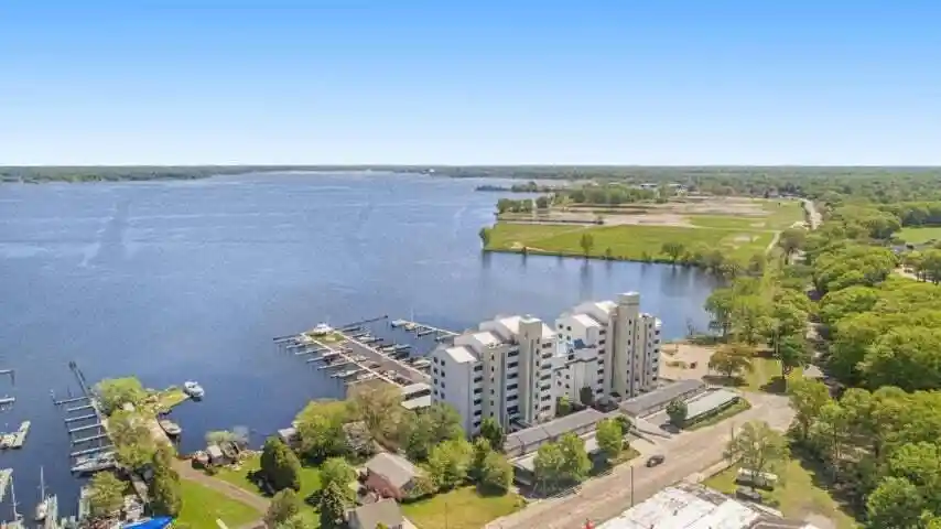 Listing Photo 50 - Condo for sale in 2964 Lakeshore Dr located at 2964 Lakeshore Dr, Muskegon, MI 49441 - Unit #W304