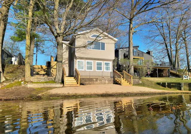 3rd image of 10463 Poplar Dr Ne, Rockford, MI 49341 | MLS# 65026017534