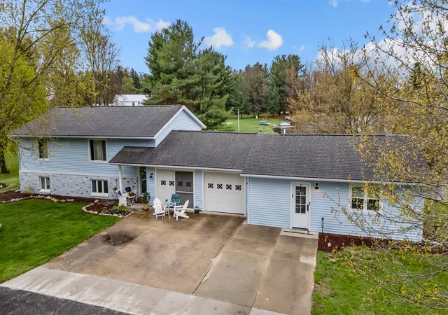 61st image of 3412 Briar, Osseo, MI 49266 | MLS# 53026017569