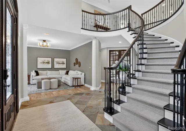 Photo 4 of Single family home for sale at 1867 Lincolnshire Dr, Rochester Hills, MI 48309 | MLS# 20261028075 | Listing updated on 2026-07-06
