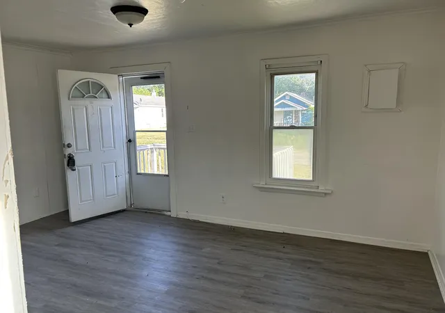 Photo 2 of Multi family home for sale at 822 Campbell St, Flint, MI 48507 | MLS# 66026017633 | Listing updated on 2026-07-02