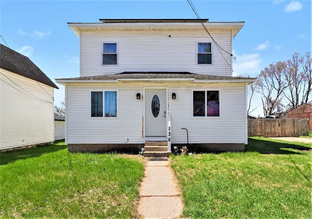 4th image of 136 S Hemlock St, Evart, MI 49631 | MLS# 65026017637