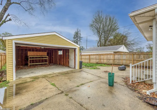 5th image of 26308 Culver St St, Saint Clair Shores, MI 48081 | MLS# 58050205278