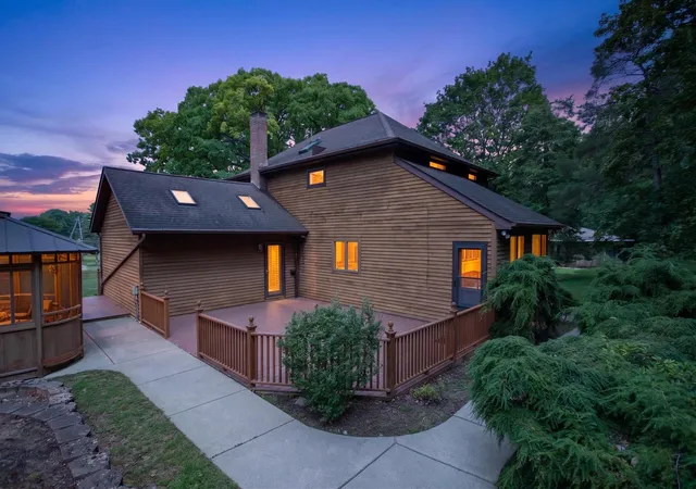 2nd image of 1903 Kibby Rd, Jackson, MI 49203 | MLS# 55026017692