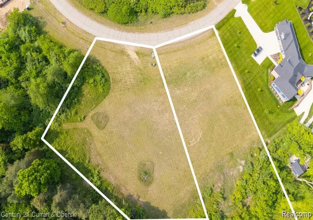 Homes for sale in Brooklyn, MI | 120 120 Bloomfield Blvd, Brooklyn, MI 49230 | MLS# 20261028294