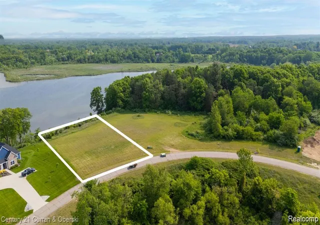 Homes for sale in Brooklyn, MI | 120 120 Bloomfield Blvd, Brooklyn, MI 49230 | MLS# 20261028294