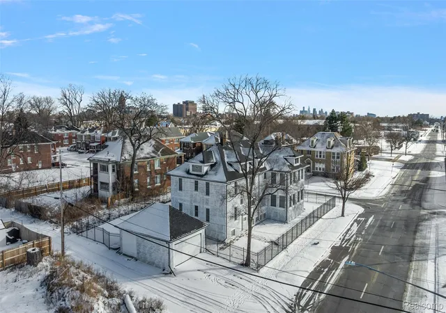 81st image of 2080 Gladstone St, Detroit, MI 48206 | MLS# 20261028311