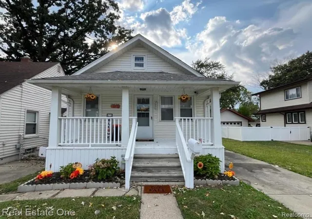 Homes for sale in Dearborn City Wayne, MI | 2050 Cornell St, Dearborn City Wayne, MI 48124 | MLS# 20261028331