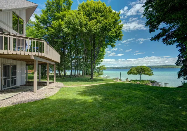 5th image of 2447 N West Torch Lake Dr, Kewadin, MI 49648 | MLS# 78080067337