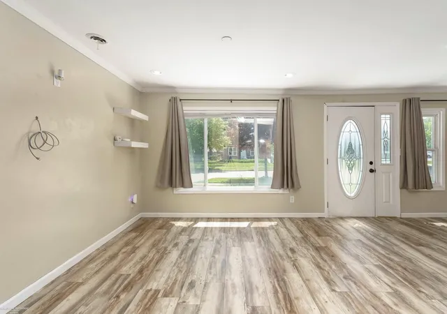 Photo 3 of Single family home for sale at 21525 Brys Dr, Saint Clair Shores, MI 48080 | MLS# 58050205358 | Listing updated on 2026-09-02