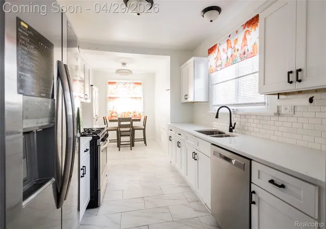 4th image of 11164 E Outer Dr, Detroit, MI 48224 | MLS# 20261028398