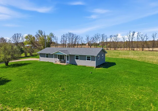 2nd image of 11580 Bell Oak Rd, Webberville, MI 48892 | MLS# 81026017906