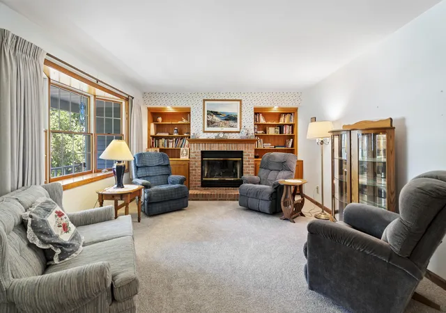 Photo 3 of Single family home for sale at 11332 Peninsula Dr, Traverse City, MI 49686 | MLS# 78080067365 | Listing updated on 2026-09-10