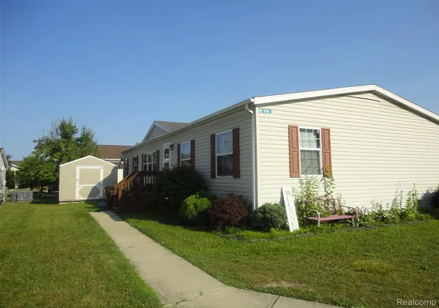 Photo 2 of Single family home for sale at 955 Cameron Cir, Monroe, MI 48161 | MLS# 20261028485 | Listing updated on 2026-07-06