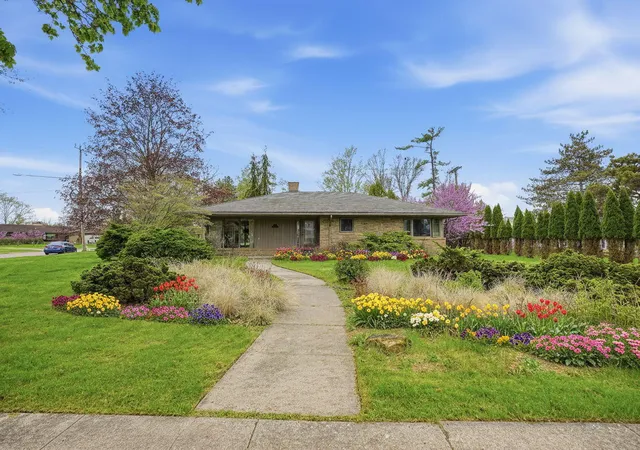 Homes for sale in Saline City Washtenaw, MI | 509 Mills Rd, Saline City Washtenaw, MI 48176 | MLS# 81026018107