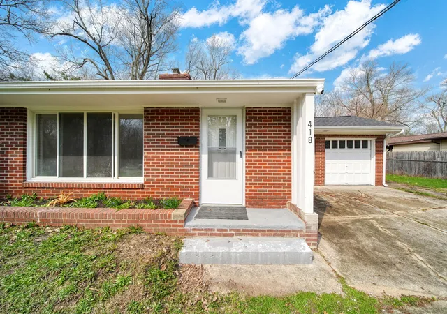3rd image of 418 S Scott St, Adrian, MI 49221 | MLS# 81026018113