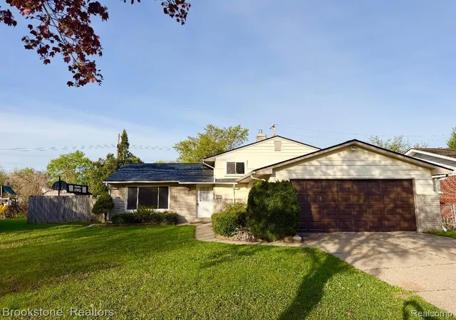 Photo 1 of Sale Pending at 8912 Ardel Dr, Sterling Heights, MI 48314 | MLS# 20261028719 | Listing updated on 2026-07-07