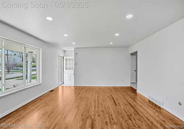Photo 4 of Single family home for sale at 23611 Aviva St, Clinton Township, MI 48035 | MLS# 20261028732 | Listing updated on 2026-08-20