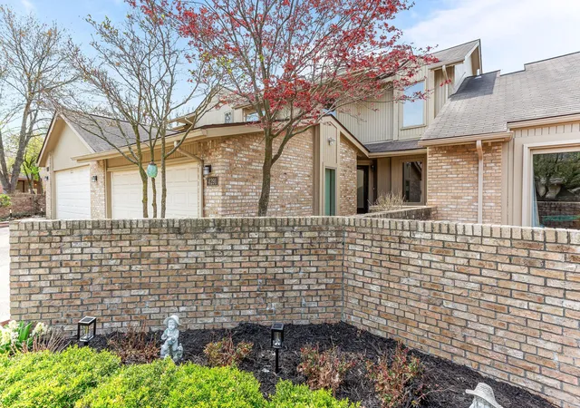 Homes for sale in West Bloomfield Charter Township Oakland, MI | 4291 Foxpointe Dr #53, West Bloomfield Charter Township Oakland, MI 48323 | MLS# 81026018166