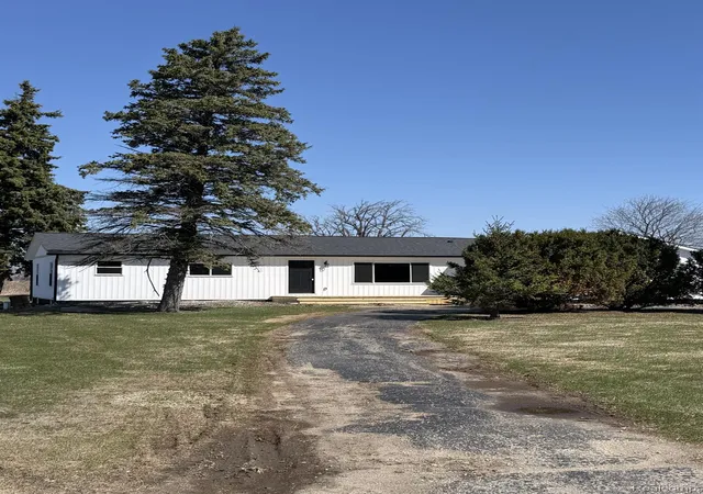 Homes for sale in Marlette, MI | 5614 Marlette Rd, Marlette, MI 48453 | MLS# 20261028930
